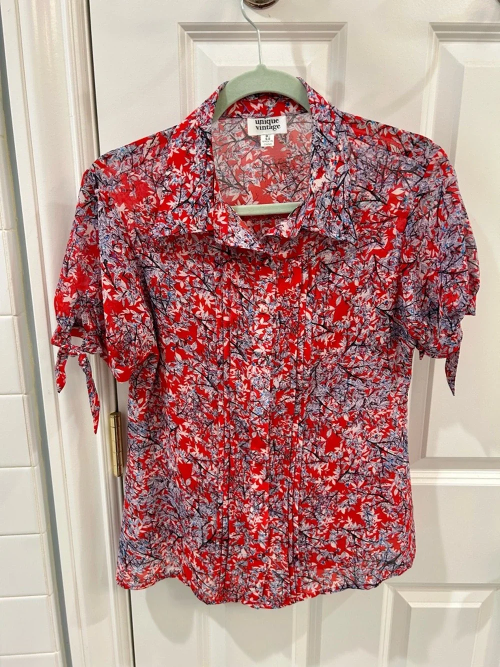 Unique Vintage Red Floral Branch Print Pintuck Blouse Button Up 1940s Style M - Picture 2 of 11